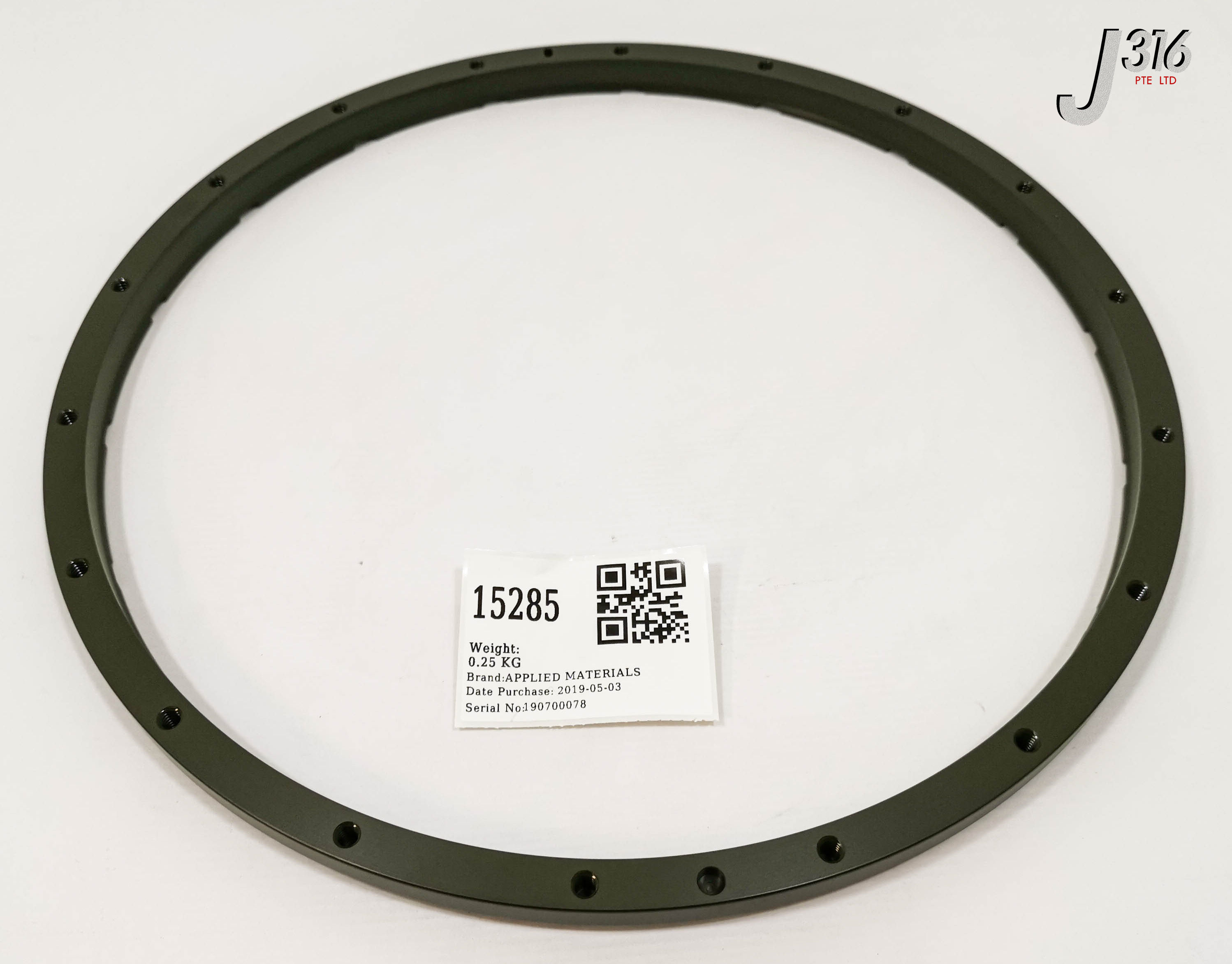 テーブル 15285 APPLIED MATERIALS OUTER RING, 300MM TITAN, CALYPSO 0021